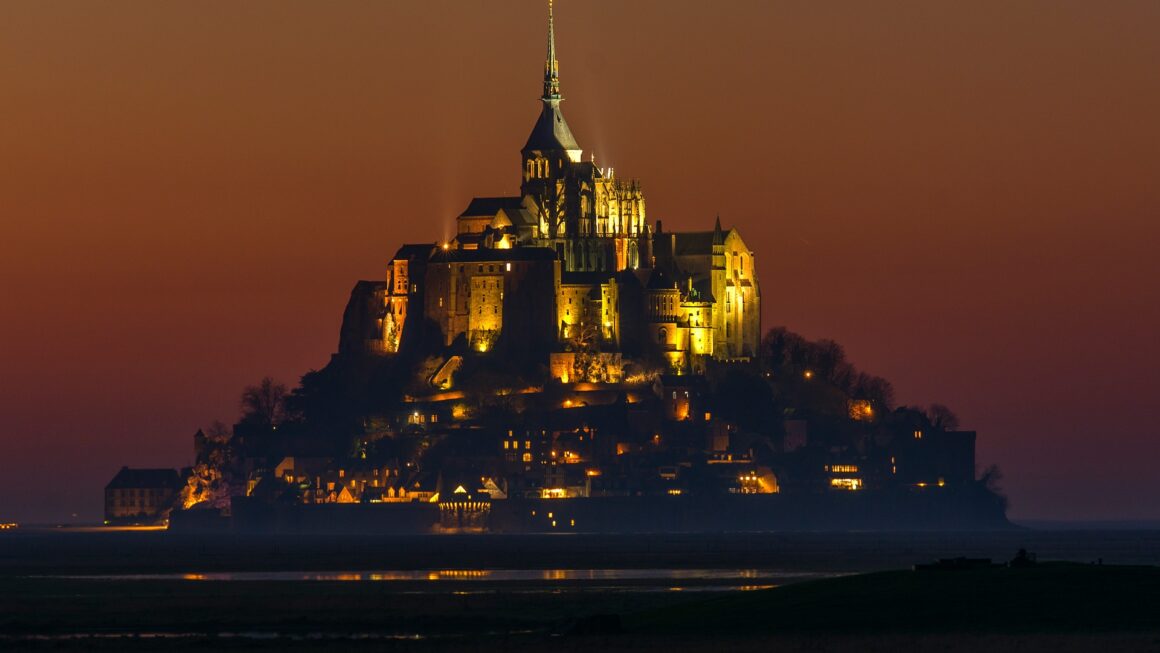 Monument mont-saint-michel-g16efd35ae_1920